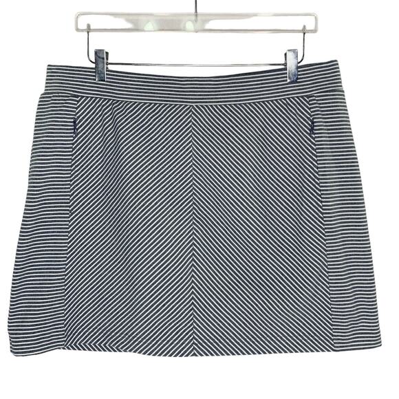 T by Talbots XL Womens Activewear Black White Striped Skort Pull On - Picture 1 of 7
